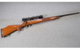 Weatherby Mark V Deluxe .300 WBY MAG - 1 of 7