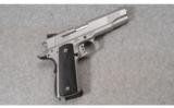 Smith & Wesson Model SW1911 .45 ACP - 1 of 4