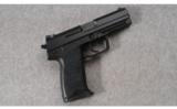 Heckler & Koch USP .45 ACP - 1 of 4