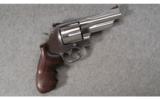 Smith & Wesson Mod 629-4
.44 MAG - 1 of 4