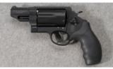 Smith & Wesson Governor .45 ACP/LC/.410 - 2 of 4