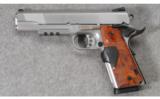 Smith & Wesson Model SW1911 .45 ACP - 2 of 4