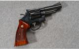 Smith & Wesson Model 25-5 .45 COLT - 1 of 4