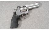Smith & Wesson Model 686-5 .357 MAG - 1 of 4