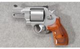 Smith & Wesson Model 629-6 PC .44 MAG - 2 of 4