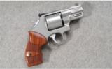 Smith & Wesson Model 627-5 .357 MAG - 1 of 4