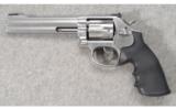 Smith & Wesson Model 617-6 .22 LR - 2 of 4