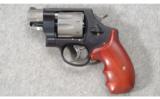 Smith & Wesson Model 327 .357 MAG - 2 of 4