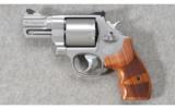 Smith & Wesson Model 629-6 .44 MAG - 2 of 4