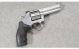 Smith & Wesson Model 686-6 .357 MAG - 1 of 4