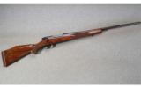 Weatherby Mark V Deluxe .270 WBY MAG - 1 of 7