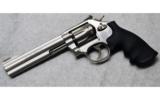 Smith & Wesson 617-6 .22 LR - 1 of 2