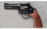 Smith & Wesson Model 586-8 .357 MAG - 2 of 4