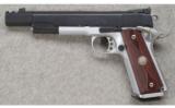 Colt 1911 Government Model .45 ACP - 2 of 4