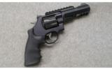 Smith & Wesson Model 327PC .357 MAG - 1 of 4