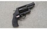 Smith & Wesson ~ Governor ~ .45 Colt/.45 ACP/.410 - 1 of 4