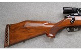 Weatherby ~ Mark V ~ .300 Weatherby Magnum - 2 of 11