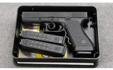 Glock ~ 22 Gen 2 ~ .40 S&W - 1 of 5