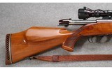 Weatherby ~ Mark V ~ .300 Weatherby Magnum - 2 of 10
