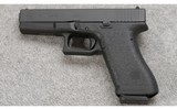 Glock ~ 17 Classic ~ 9mm Luger - 2 of 4
