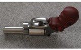 Smith & Wesson ~ 686-6 ~ .357 Magnum - 3 of 4