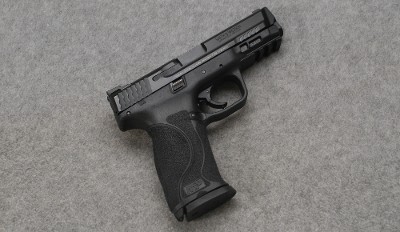Smith & Wesson ~ M&P40 ~ .40 S&W