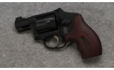 Smith & Wesson ~ 432-UC ~ .32 H&R Magnum - 2 of 4