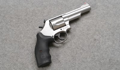 Smith & Wesson ~ 69 ~ .44 Magnum