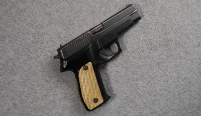 Sig Sauer ~ P226 ~ 9mm Luger - Image 1 of 4