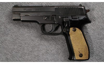 Sig Sauer ~ P226 ~ 9mm Luger - Image 2 of 4