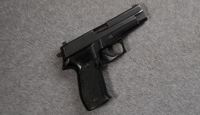 Sig Sauer ~ P226 ~ 9mm Luger