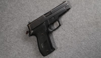 Sig Sauer ~ P226 ~ 9mm Luger