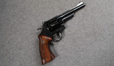 Smith & Wesson ~ 27-5 ~ .357 Mag