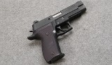 Sig Sauer ~ P226 ~ .40 S&W - 1 of 4