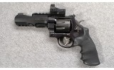 Smith & Wesson ~ 327 Performance Center ~ .357 Magnum - 2 of 4