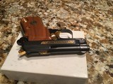 Beretta EL950BS pistol factory gold engraved unfired in the box - 4 of 5
