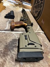 LWRC Model M6IC 5.56 mm rifle - 2 of 10