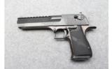 Magnum Research Desert Eagle .44 Mag 6