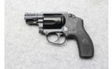 Smith & Wesson Body Guard .38 Spl - 2 of 2