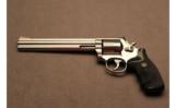 Smith & Wesson ~ 686 ~ .357 Magnum. - 3 of 5