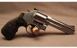 Smith & Wesson ~ 686-6 ~ .357 Magnum - 1 of 2