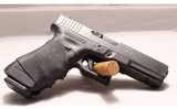 Glock ~ 22 ~ .40 S&W - 1 of 3