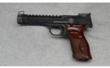 Smith & Wesson 41, Custom Shop, .22 LR, Target - 2 of 4