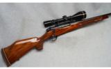 Weatherby Mark V with scope, .300 Wby. Mag. - 1 of 8