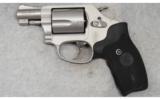 Smith & Wesson 637-2 Airweight, .38 Spl. - 2 of 2