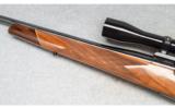 Weatherby Mark V Left Hand with Redfield Widefield Scope, .300 Wby. Mag. - 6 of 8