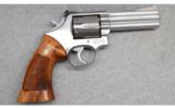 Smith & Wesson Model 686. .357 Mag. - 1 of 2
