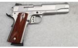 Smith & Wesson SW1911, .45 ACP - 1 of 2