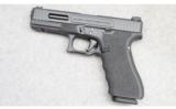 Salient Arms Glock 17, 9mm - 2 of 3
