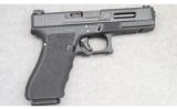 Salient Arms Glock 17, 9mm - 1 of 3